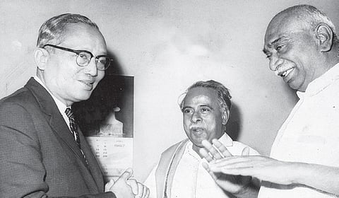 காமராஜர் படிக்காத மேதையா?