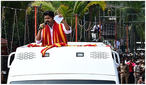 தவெகவில் அதிக உறுப்பினர்களை சேர்க்கும் நிர்வாகிகள் வீட்டுக்கு நேரில் சென்று கவுரவிக்க விஜய் திட்டம்