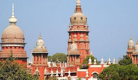 சிஎம்டிஏ உறுப்பினர் செயலர் நேரில் ஆஜரானதால் கீழமை நீதிமன்றம் பிறப்பித்த கைது உத்தரவு வாபஸ் 