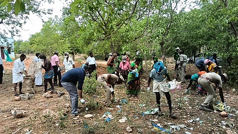 தமிழக வனப்பகுதிகளில் ஒரே நாளில் 54.5 டன் பிளாஸ்டிக் கழிவுகள் சேகரிப்பு