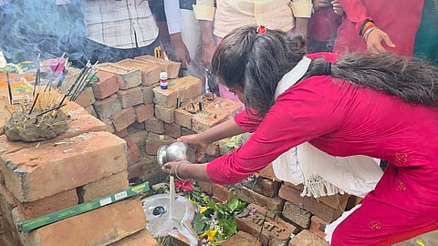 இந்து கோயில் கட்ட நிலத்தை தானம் அளித்த இஸ்லாமியர்கள்: உ.பி-யில் நெகிழ்ச்சி சம்பவம்