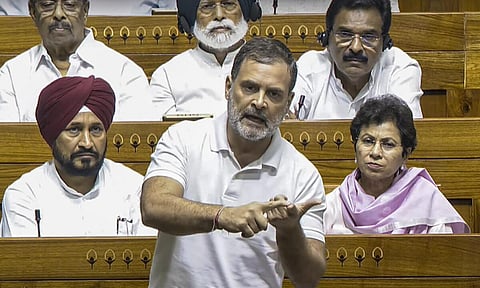 “ஆபரேஷன் சிந்தூரின்போது படைகளின் கைகளை அரசே கட்டிப்போட்டது” - மக்களவையில் ராகுல் காந்தி சாடல்