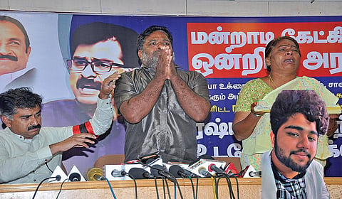 துரை வைகோ எம்.பி முன்னிலையில் சென்னையில் செய்தியா ளர்களைச் சந்தித்து கதறலுடன் முறையிடும் கிஷோரின் பெற்றோர். உள்படம்: கிஷோர்.