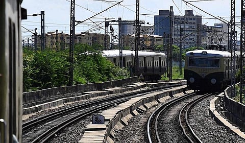 கடற்கரை - வேளச்சேரி பறக்கும் ரயில் தடத்தில் 2028-ம் ஆண்டு​ முதல் மெட்ரோ ரயில்களை இயக்க திட்டம்