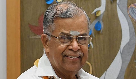 ஆளுநர் இல.கணேசன் மருத்துவமனையில் அனுமதி