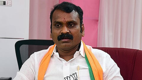 பட்டியலின மக்களுக்கு திருமாவளவன் துரோகம் இழைக்கிறார்: எல்​.​முருகன் குற்றச்சாட்டு