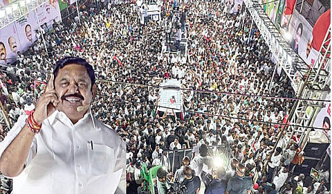 திருவண்ணாமலையில் பொதுமக்களிடையே பேசிய அதிமுக பொதுச் செயலாளர் பழனிசாமி.