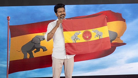தவெக கொடியை பயன்படுத்த இடைக்கால தடை விதிக்க உயர் நீதிமன்றம் மறுப்பு!