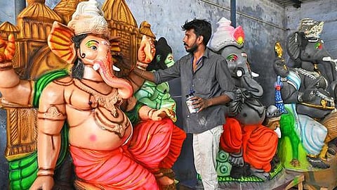 தமிழகம் முழுவதும் இன்று விநாயகர் சதுர்த்தி கோலாகலம்: பாதுகாப்பு பணியில் 1 லட்சம் போலீஸார்