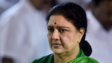 “மக்கள் நலன் காக்க ஒரே தீர்வு... அதிமுக ஒன்றுபட வேண்டும்!” - சசிகலா