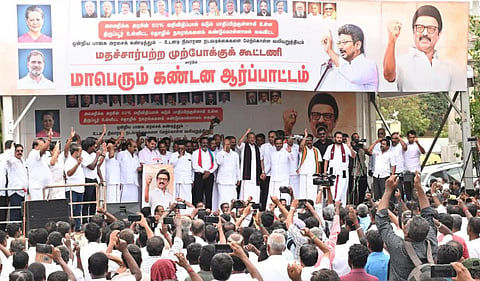 “மோடியை வரலாறு மன்னிக்காது” - திருப்பூர் ஆர்ப்பாட்டத்தில் ஆ.ராசா எம்.பி ஆவேசம்