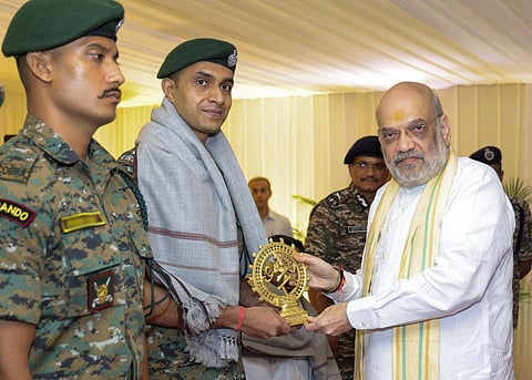 அனைத்து நக்சல்களும் சரணடையும்; பிடிபடும்; கொல்லப்படும் வரை மோடி அரசு ஓயாது: அமித் ஷா