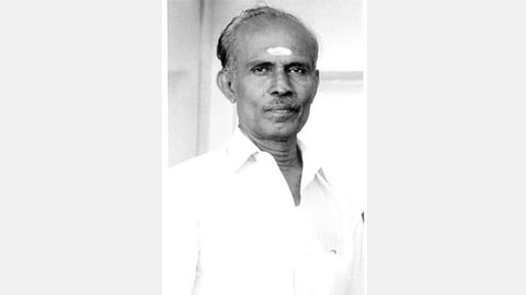 பிரபல பாடலாசிரியர் பூவை செங்குட்டுவன் காலமானார்