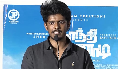 திரையரங்குகள் போஸ்டர்கள், பேனர்கள் வைக்க முடியவில்லை: பாலா வேதனை