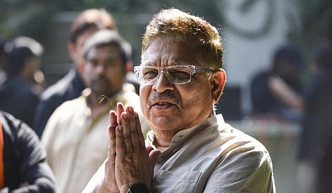 கட்டிட விதிமீறல் தொடர்பாக நடிகர் அல்லு அர்ஜுன் தந்தைக்கு நோட்டீஸ்