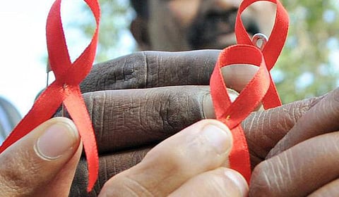 4 தனியார் மருத்துவக் கல்லூரி மருத்துவமனைகளில் எச்ஐவி, பாலியல் நோய்களுக்கு இலவச சிகிச்சை