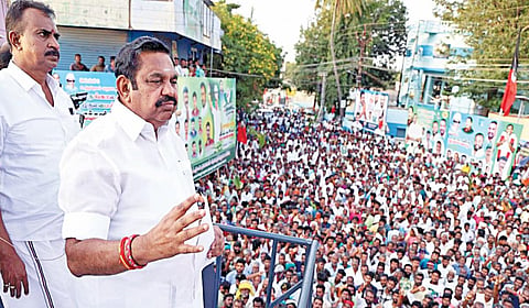மடத்துக்குளத்தில் பேசிய அதிமுக பொதுச் செயலாளர் பழனிசாமி.