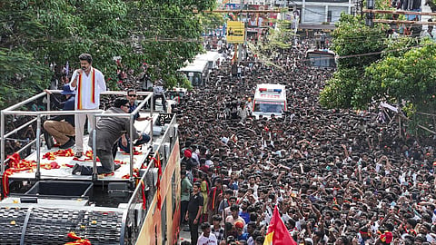 விஜய் காட்டிய ‘மாஸ்’... அதிர்வுகளை உணர்த்தும் எதிர்வினைகள் - ஒரு பார்வை