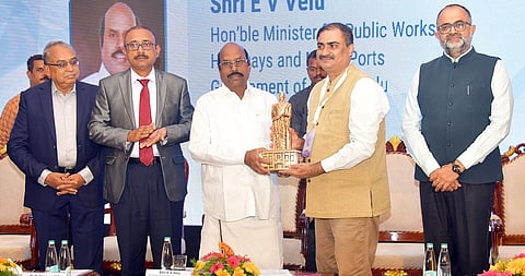 கடல்வழி வணிகத்தை ஊக்குவிக்க வேண்டியது நம் கடமை: துறைமுக மேம்பாட்டாளர்களிடம் அமைச்சர் வேலு வலியுறுத்தல்