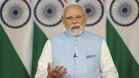 ஜிஎஸ்டி வரி குறைப்பு குறித்து நாட்டு மக்களிடையே நேற்று உரையாற்றிய பிரதமர் மோடி. படம்: பிடிஐ