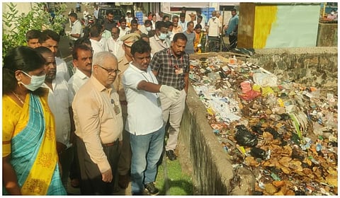 கல்பாக்கம் அருகே பக்கிங்காம் கால்வாயில் தூய்மை பணிகள்