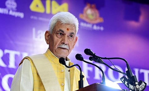 பயங்கரவாதத்தை முடிவுக்குக் கொண்டு வருவது மக்களின் பொறுப்பு: ஜம்மு காஷ்மீர் துணைநிலை ஆளுநர்
