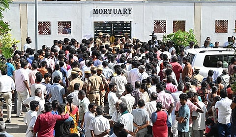 கரூரில் நடந்திருப்பது வரலாறு காணாத கொடுந்துயரம்: தலைவர்கள், திரையுலகினர் இரங்கல்