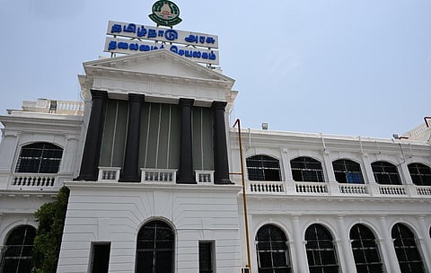ஐஏஎஸ் அதி​காரி​கள் 3 பேர் இடமாற்றம்
