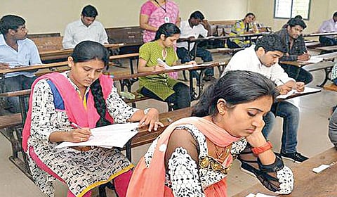 டிஎன்பிஎஸ்சி குரூப் 2 முதல் நிலைத் தேர்வு - இன்ப அதிர்ச்சி தந்த எளிய வினாக்கள்!