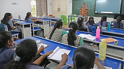 ஆசிரியர் பணித் தகுதிச் சிக்கல்: விரைவான தீர்வு தேவை