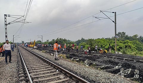 மகாராஷ்டிரா,  சத்தீஸ்கர், மத்திய பிரதேசத்தில் ரூ.24,634 கோடியில் 4 ரயில்வே திட்டங்களுக்கு அனுமதி
