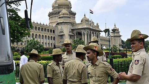 புத்த மதத்துக்கு மாறினால் எஸ்சி சான்றிதழ் தர வேண்டும்: கர்நாடக அரசு உத்தரவு 