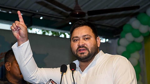 ‘ஒவ்வொரு வீட்டிலும் ஒருவருக்கு அரசு வேலை’ - பிஹார் தேர்தலுக்கு தேஜஸ்வி யாதவ் வாக்குறுதி