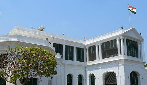 சென்னையில் ஆளுநர் மாளிகை, ஐடி நிறுவனங்கள் உட்பட 9 இடங்களில் வெடிகுண்டு மிரட்டல்