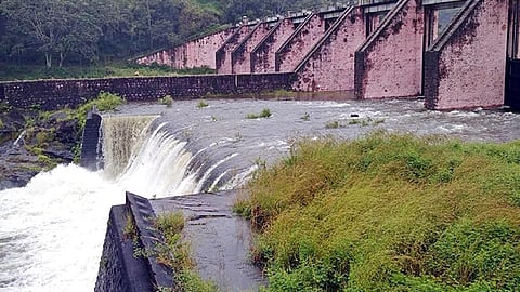 முல்லை பெரியாறில் புதிய அணை கோரி மனு: தமிழக, கேரள அரசுகளுக்கு நோட்டீஸ் 