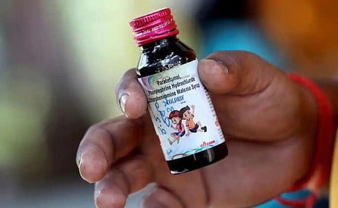 இருமல் மருந்து நிறுவன உரிமையாளர், அரசு அதிகாரிகள் வீடுகளில் அமலாக்கத் துறையினர் சோதனை