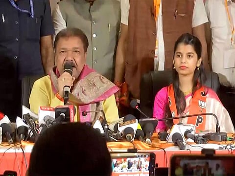 பிஹார் தேர்தல்: பாஜகவில் இணைந்தார் நாட்டுப்புற பாடகி மைதிலி தாக்கூர்