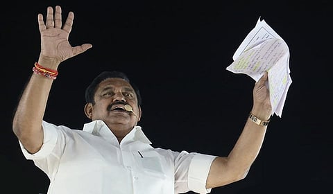 அதிமுகவின் 54-வது தொடக்க நாள்: நலத் திட்டங்கள் வழங்கி கொண்டாட கட்சியினருக்கு இபிஎஸ் அறிவுரை