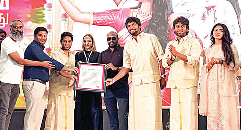 8 ஆயிரம் மாணவர்கள் வெளியிட்ட ‘ஆண்பாவம் பொல்லாதது’ டிரெய்லர்