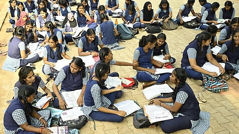 10, 12 பொதுத் தேர்வு கால அட்டவணை நவ. 4-ல் வெளியீடு?