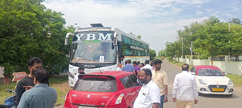 விஜய்யுடன் நாளை சந்திப்பு: கரூரில் உயிரிழந்தோர் குடும்பத்தினரை அழைத்து வரும் தவெகவினர்