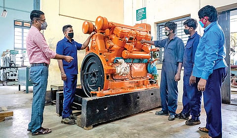 கடல் மீன்பிடித் தொழில்நுட்பப் படிப்புகள் | புதியன விரும்பு 2.0 - 24