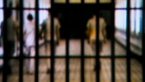 எஸ்.சி. சட்டத்தில் பொய் புகார்: பெண்ணுக்கு 3.5 ஆண்டு சிறை