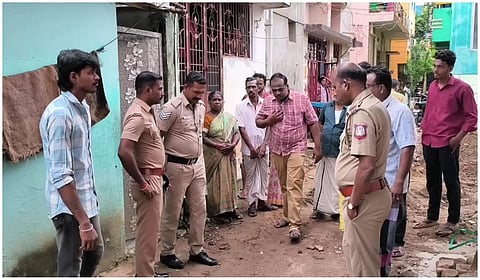 கும்பகோணத்தில் செல்போன் டவர் அமைக்கும் பணியை தடுத்து நிறுத்திய பொதுமக்கள்!