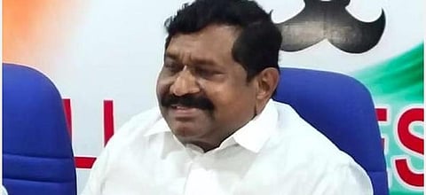 பெட்டிக் கடைகளில் விநியோகிக்கப்படும் எஸ்ஐஆர் படிவங்கள்: தலைமைத் தேர்தல் அதிகாரியிடம் அதிமுக எம்.பி. இன்பதுரை புகார் 