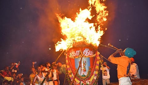 அண்ணாமலையார் கோயிலில் இன்று தீபத் திருவிழா கொடியேற்றத்துடன் தொடக்கம்
