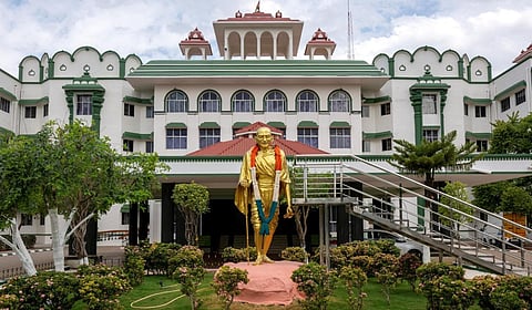திருப்பரங்குன்றம் விவகாரம்: நீதிமன்ற அவமதிப்பு வழக்கில் தலைமை செயலர், ஏடிஜிபி ஆஜராக நீதிமன்றம்  உத்தரவு