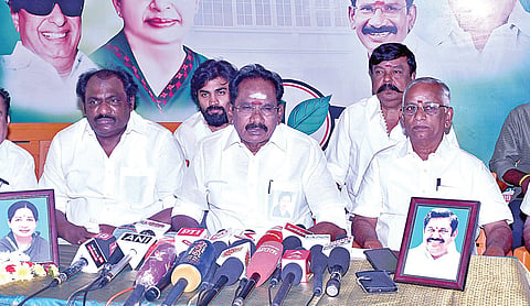 “வேட்டி கொள்கை  மாதிரி... கூட்டணி துண்டு   மாதிரி.. வேட்டியை விட மாட்டோம்” - சொல்கிறார் செல்லுர் ராஜூ