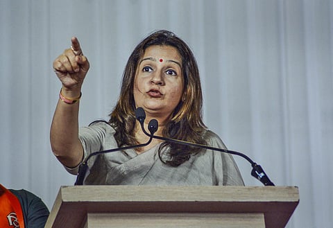 ரஷ்ய அதிபரின் விருந்தில் ராகுல், கார்கேவுக்கு அழைப்பில்லை: சிவசேனா எம்.பி. பிரியங்கா சதுர்வேதி விமர்சனம்
