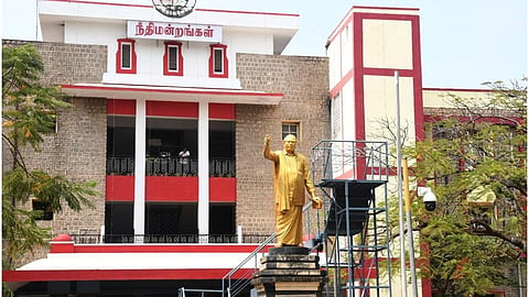 மதுரை மாவட்ட நீதிமன்றத்துக்கு இமெயில் மூலம் வெடிகுண்டு மிரட்டல்!
